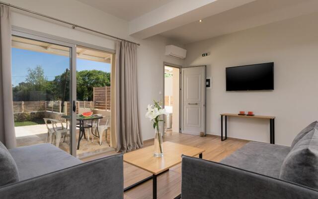 Senses Suite Tria in Dassia