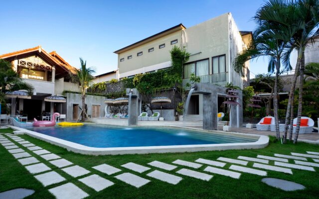 18 Suite Villa Loft by AMITHYA