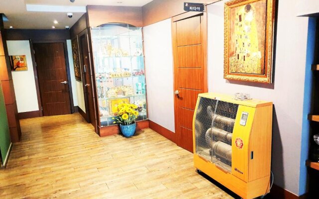 Uneed Business Hotel