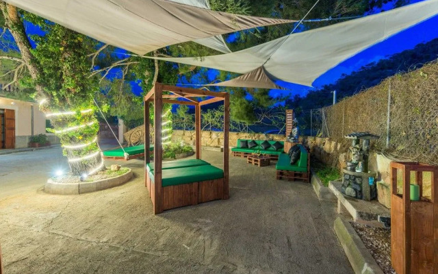 SON Alegre DE Bunyola