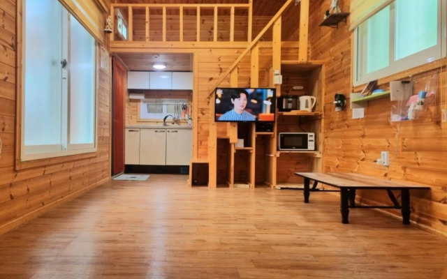 Goseong Wanggok Hue Pension