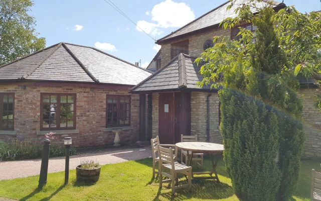 The Roade House Rooms