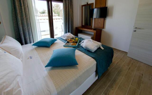 Hatzoudis Luxury Suites