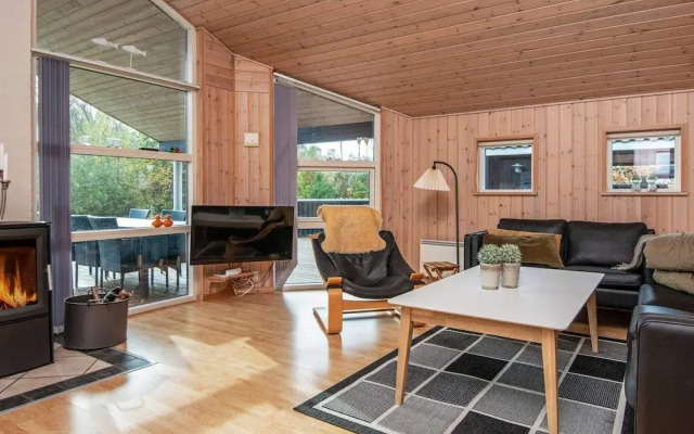 6 Person Holiday Home in Ebeltoft