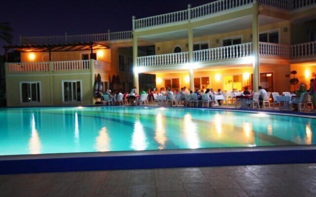 Turquoise Residence 3 Bedrooms with Pool