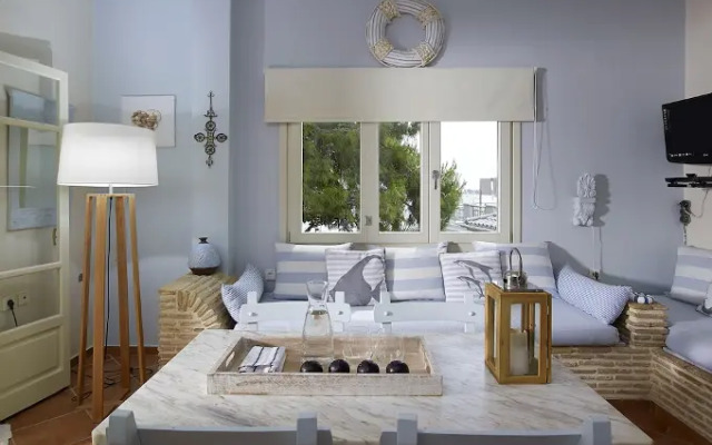 Paradisso Luxury Beach Villas