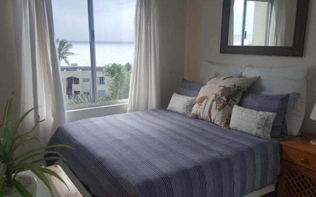 Laguna La Crete Beach Apartment 206