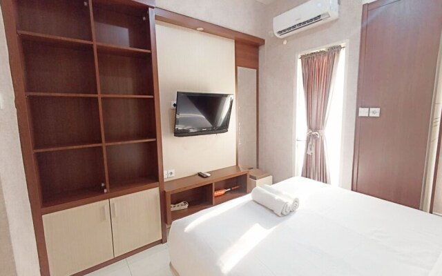 Modern Look And Homey Studio Amartha View Apartment