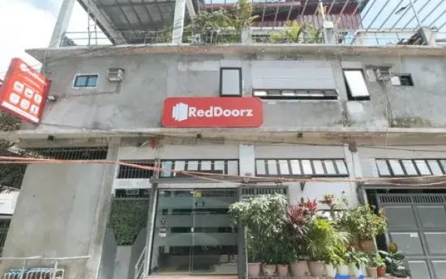 RedDoorz @ Gerlins Lodge Two