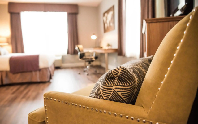 Cambridge Hotel and Conference Centre