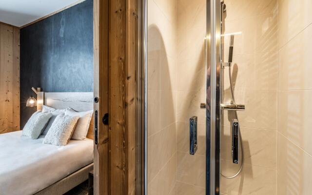 SORBUS - Contemporary Apartment in Luxury Residence