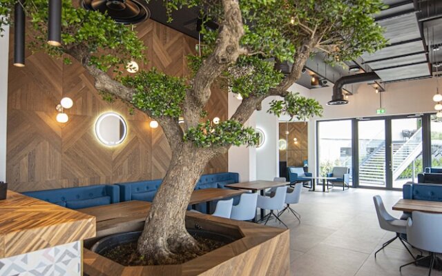 Hotel Aventus