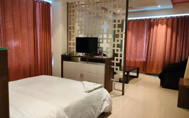 Hotel Season 4 Executive