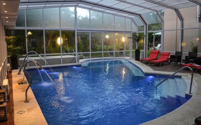Agua Bay Apart & Spa