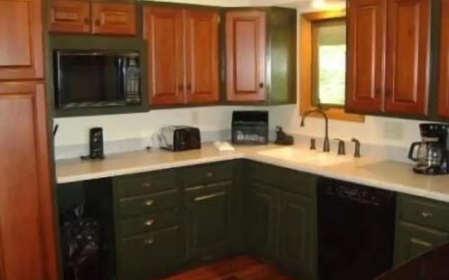Lakehurst Lodge 5 Bedroom by Your Lake vacation