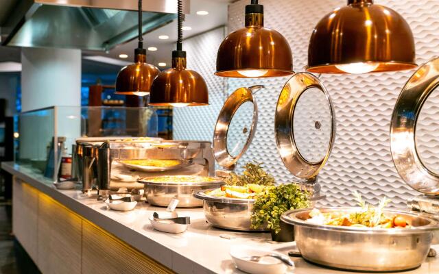 Novotel Sydney Brighton Beach