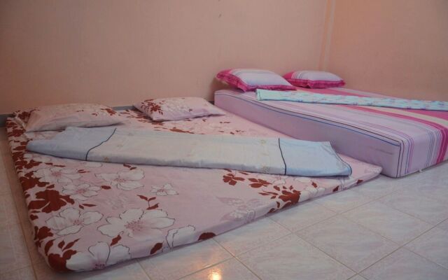 Thongkam Homestay