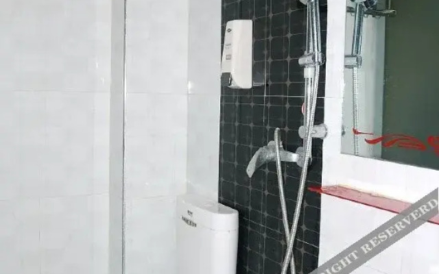 Wuhan Xinyuan Business Hotel (Hankou Railway Station)
