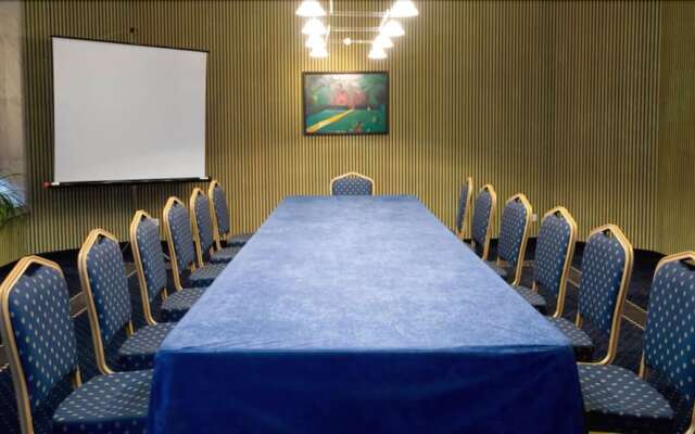 Imperial Hotel, Riviera Holiday Club