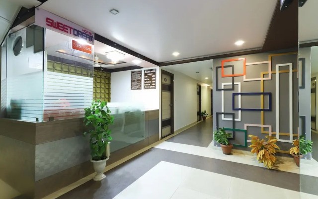 OYO 48524 Hotel Sweet Dream