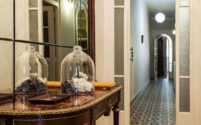 1229 - City Center Apartment with Terrace