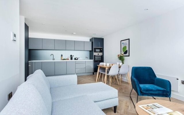 Stunning 2BR Manchester Apartment