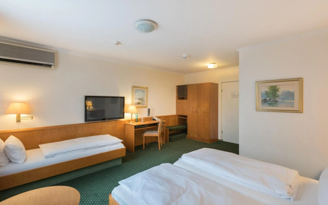 Hotel Belmont Classic