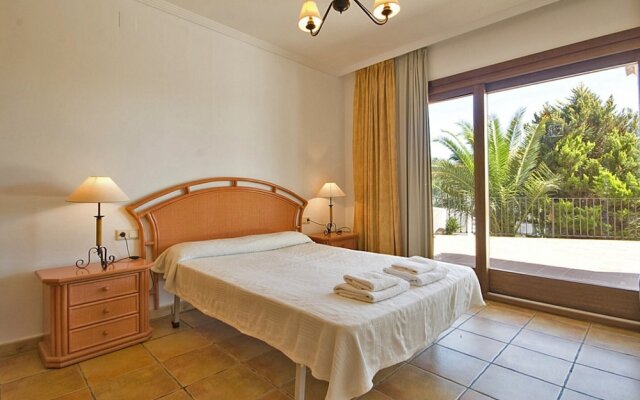 Villa - 6 Bedrooms with Pool and WiFi - 104983