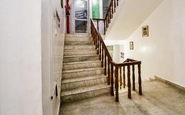 OYO 7087 Hotel Dodas Palace