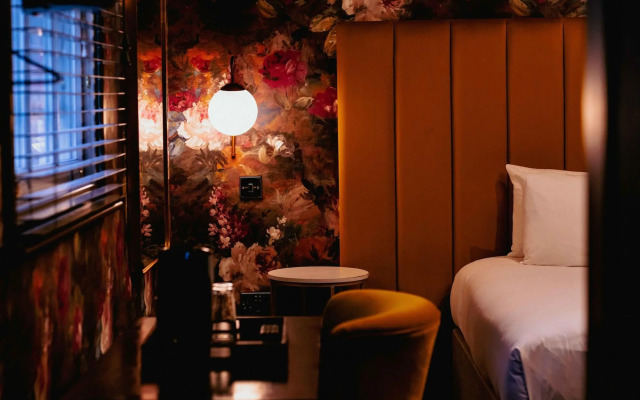 Lock & Key Hotel