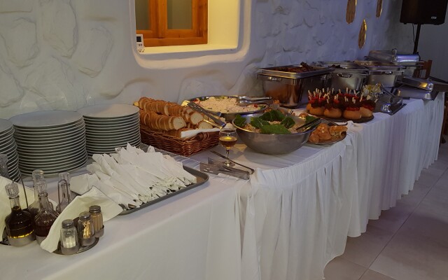 Golden Sun Hotel