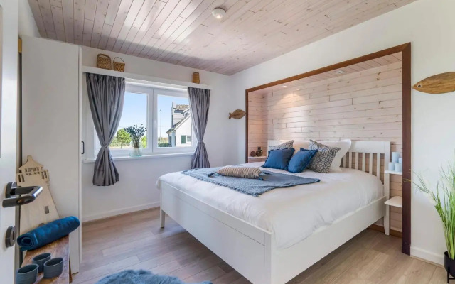 Villa Gamoni - spacious holiday home with garden