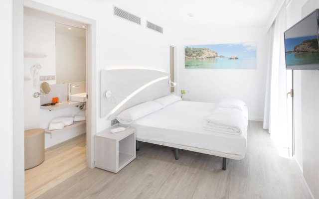 Llaut Boutique Hotel
