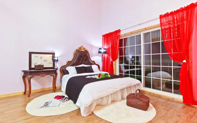 Yangyang hwansangeui seong pension