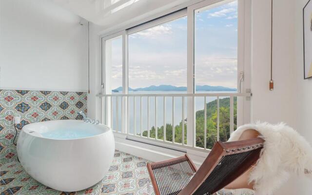 yeosu kkeulaereu spa pension