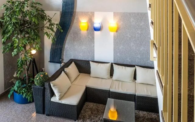 Median Hotel Garni