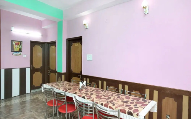 Oyo Home 15891 Cozy Stay