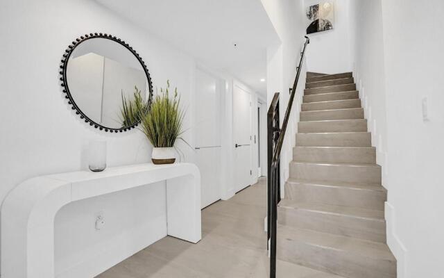 Up East Townhomes by Nomada Residences