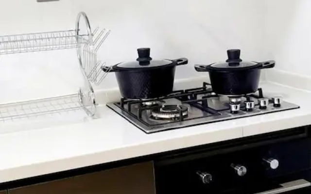 Luxurious Nairobi Condo With Rooftop Pool & Gym