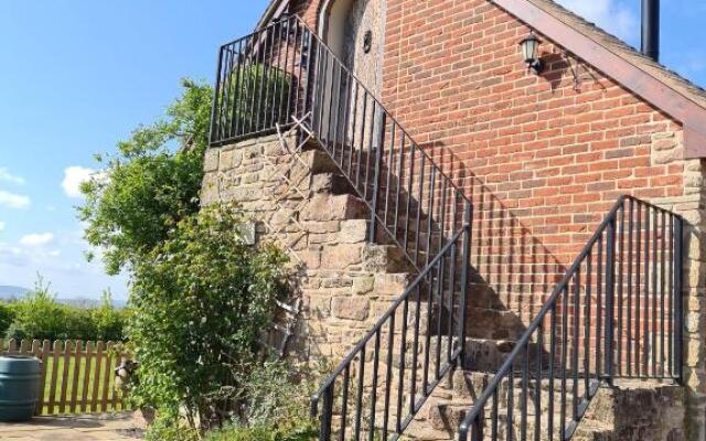 Lyde Cross Coach House