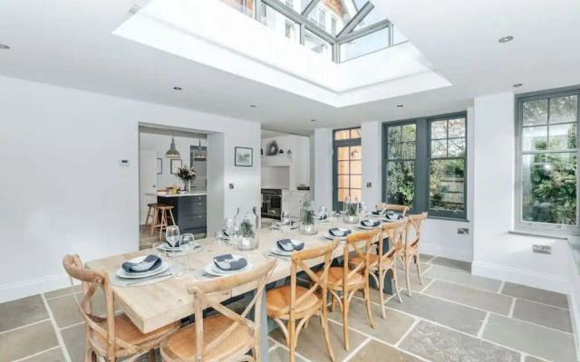 Woodvale Retreat - Sleeps 20