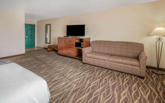 La Quinta Inn & Suites by Wyndham Belgrade - Bozeman Airport