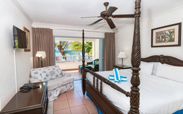 Savannah Beach Club Hotel