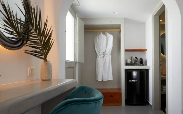 Mountain and Sea Suites