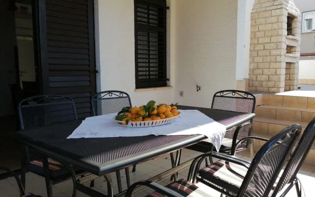 Renata - 3 Bedrooms - H
