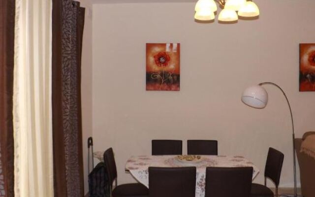 Garden View Apartment
