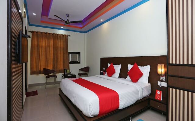 OYO 16688 Hotel Vrs