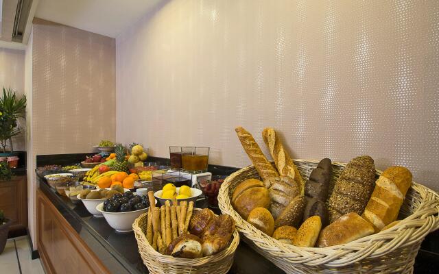 Tugcu Hotel Select