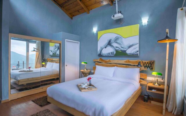 Seclude Ramgarh, Cliff's Edge