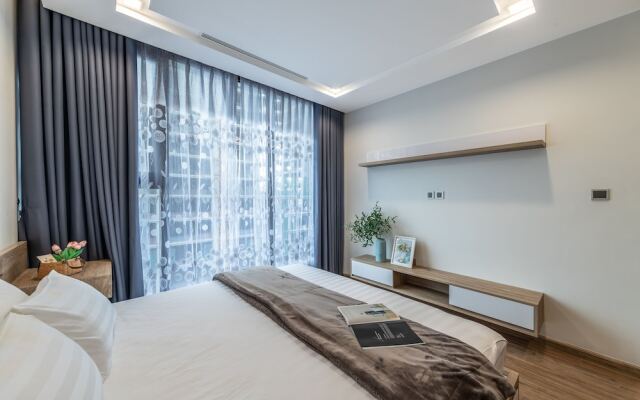 Sweet Apartment in Vinhomes Metropolis